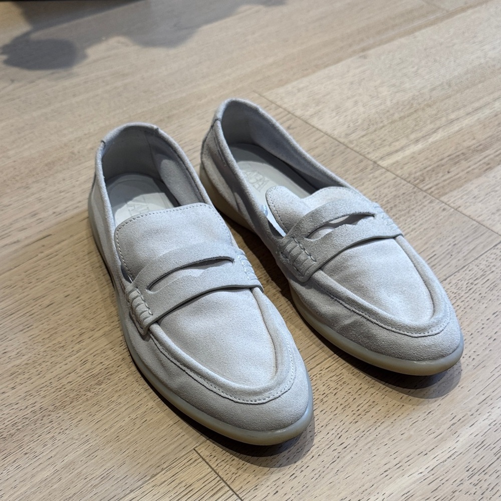 Zara Women's Light Gray Loafers